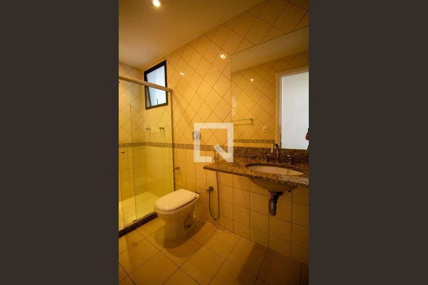 3-bedroom apartment with enclosed kitchen and private garden — photo 46