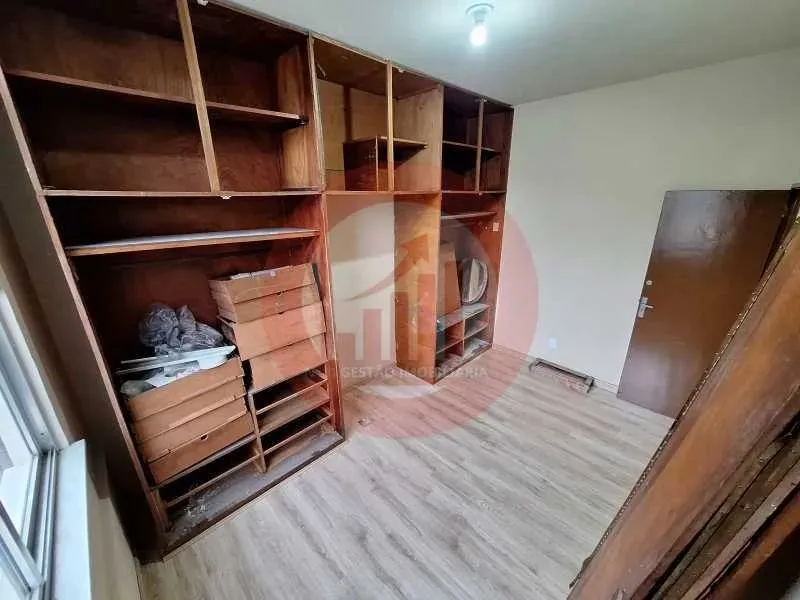 Apartment with wood floors and 2 bedrooms — photo 3
