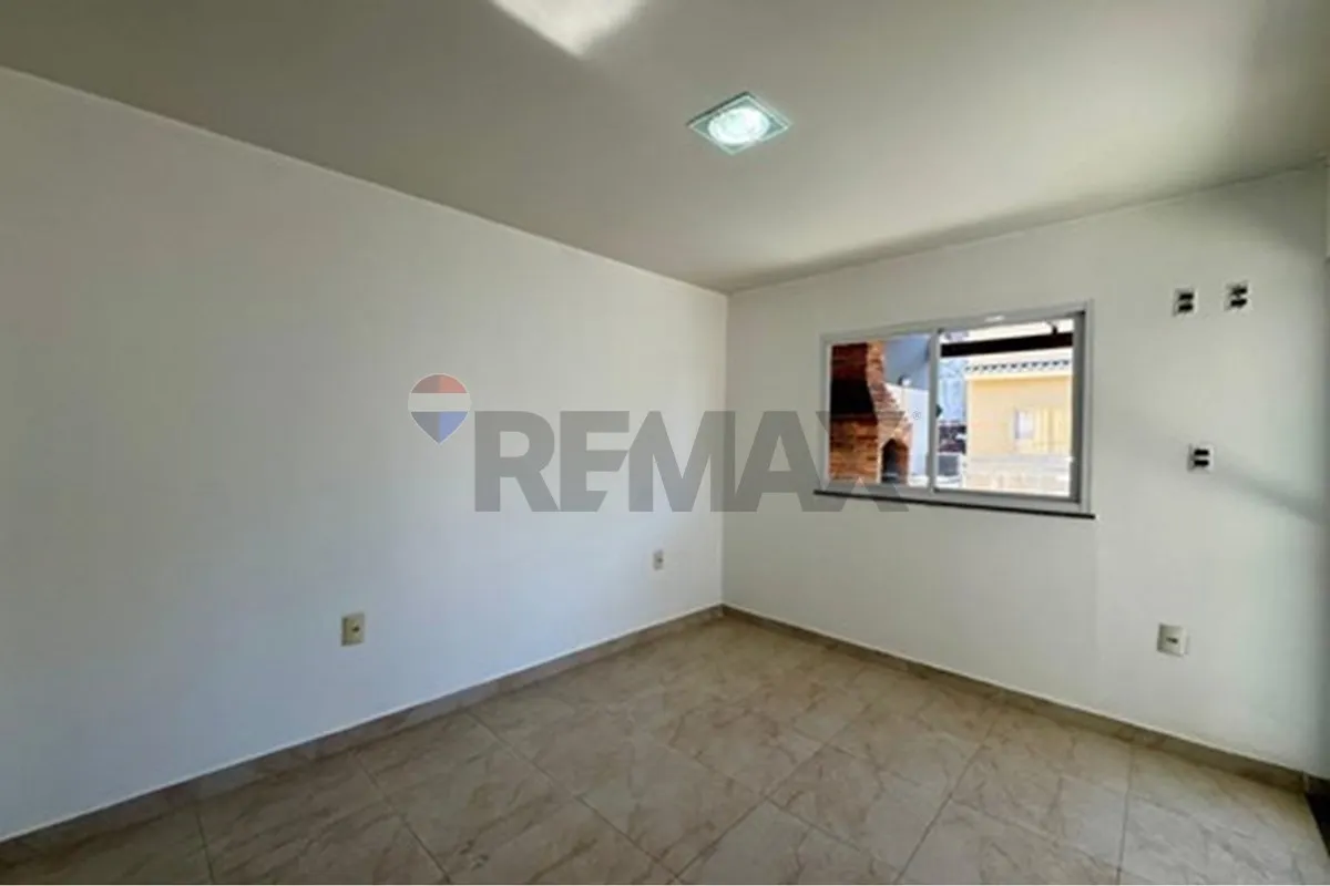 Balcony with a grill in a 3-bedroom house, 104 m² — photo 20