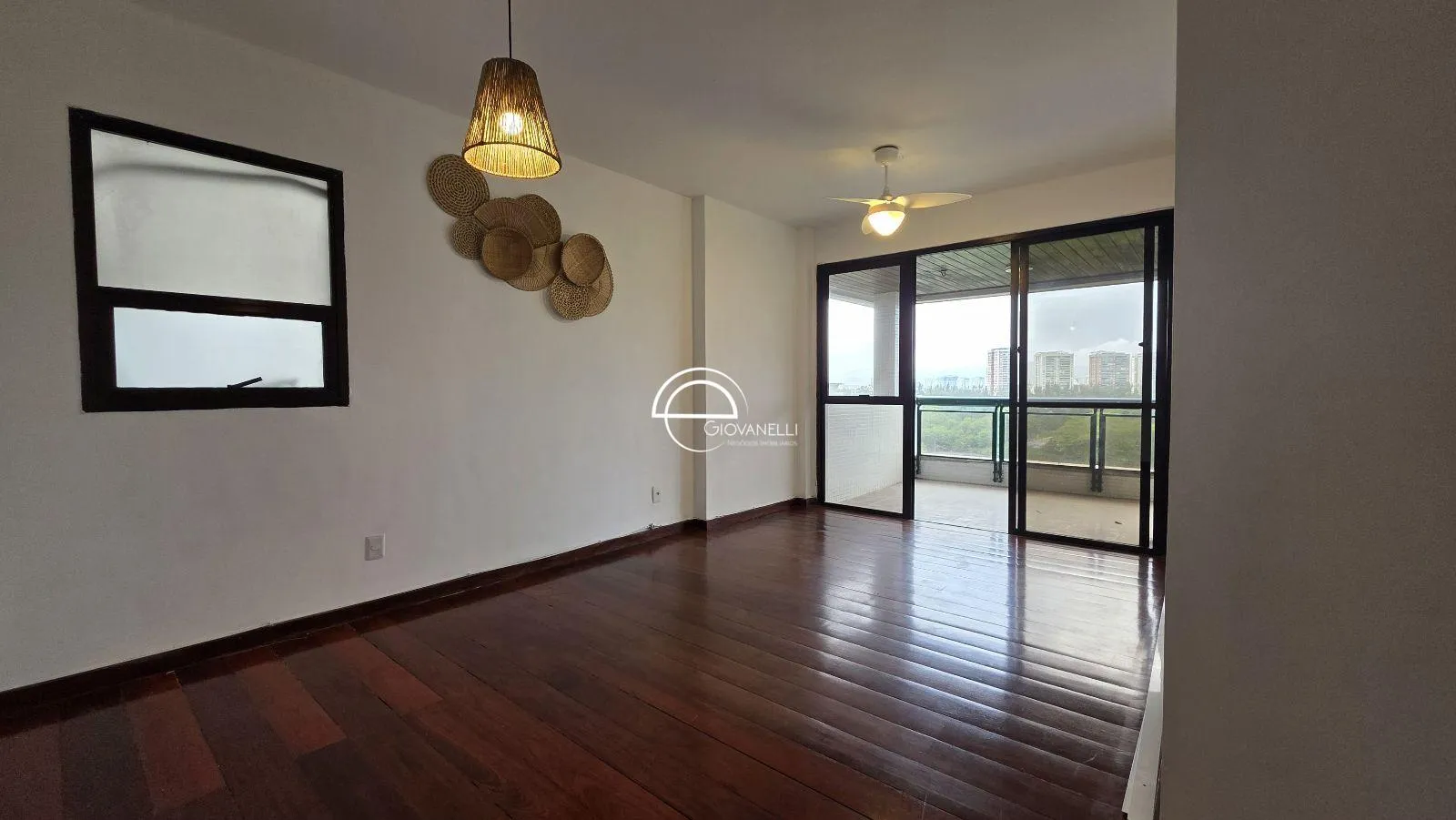 92 m² apartment with a water view and a washing machine — photo 4