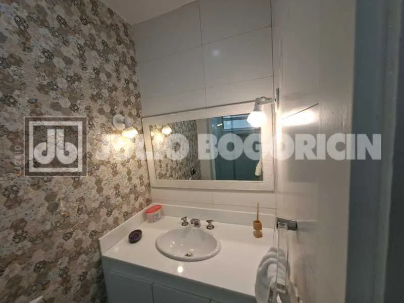 2-bedroom apartment with a washing machine in Rio de Janeiro — photo 25
