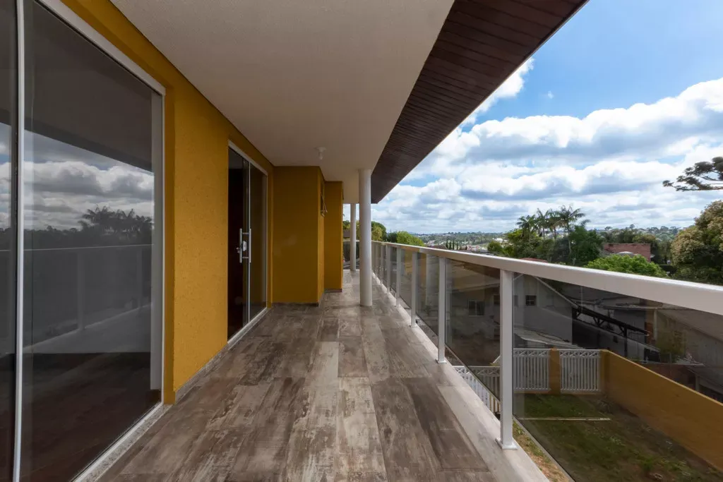 Будинок з 4 спальнями та 261 м² і балконом — photo 33