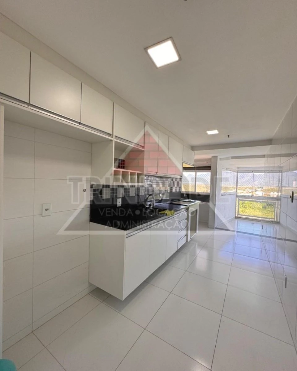 Квартира 229 м² с грилем на балконе и застеклённым балконом — photo 2