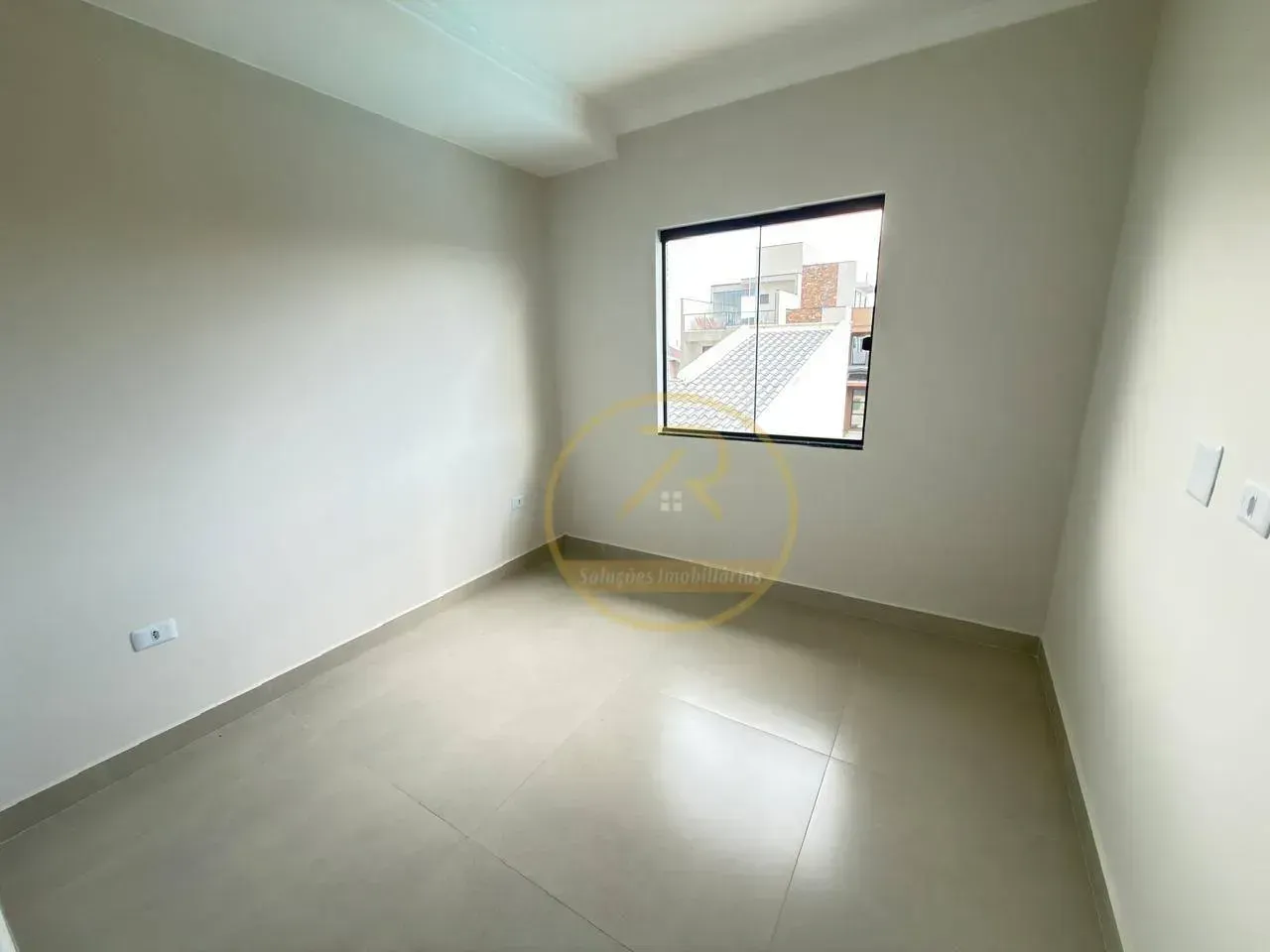 House 100 m² with 3 bedrooms and 2 parking spots — photo 26