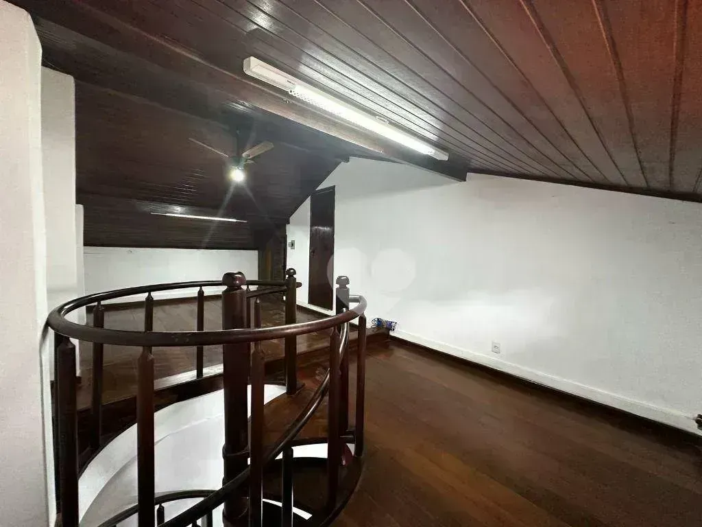 House with 3 bedrooms and 600 m², 4 parking spots — photo 51
