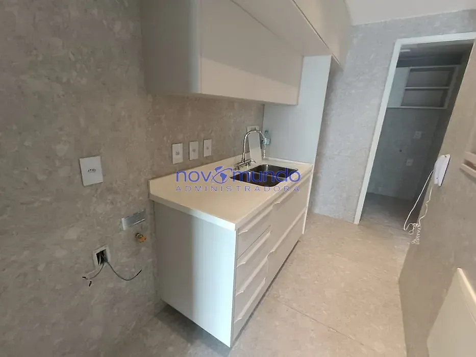 Apartment with 1 bedroom, 3 bathrooms and 2 parking spots — photo 30