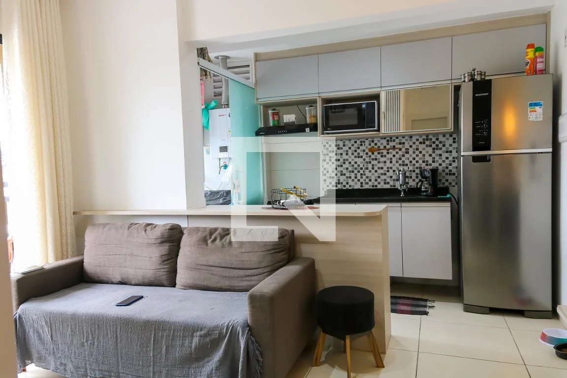 2-bedroom apartment with a home office — photo 2