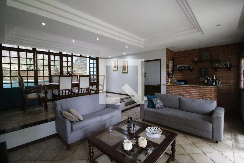 Casa de 700 m² con bañera y vestidor — photo 32