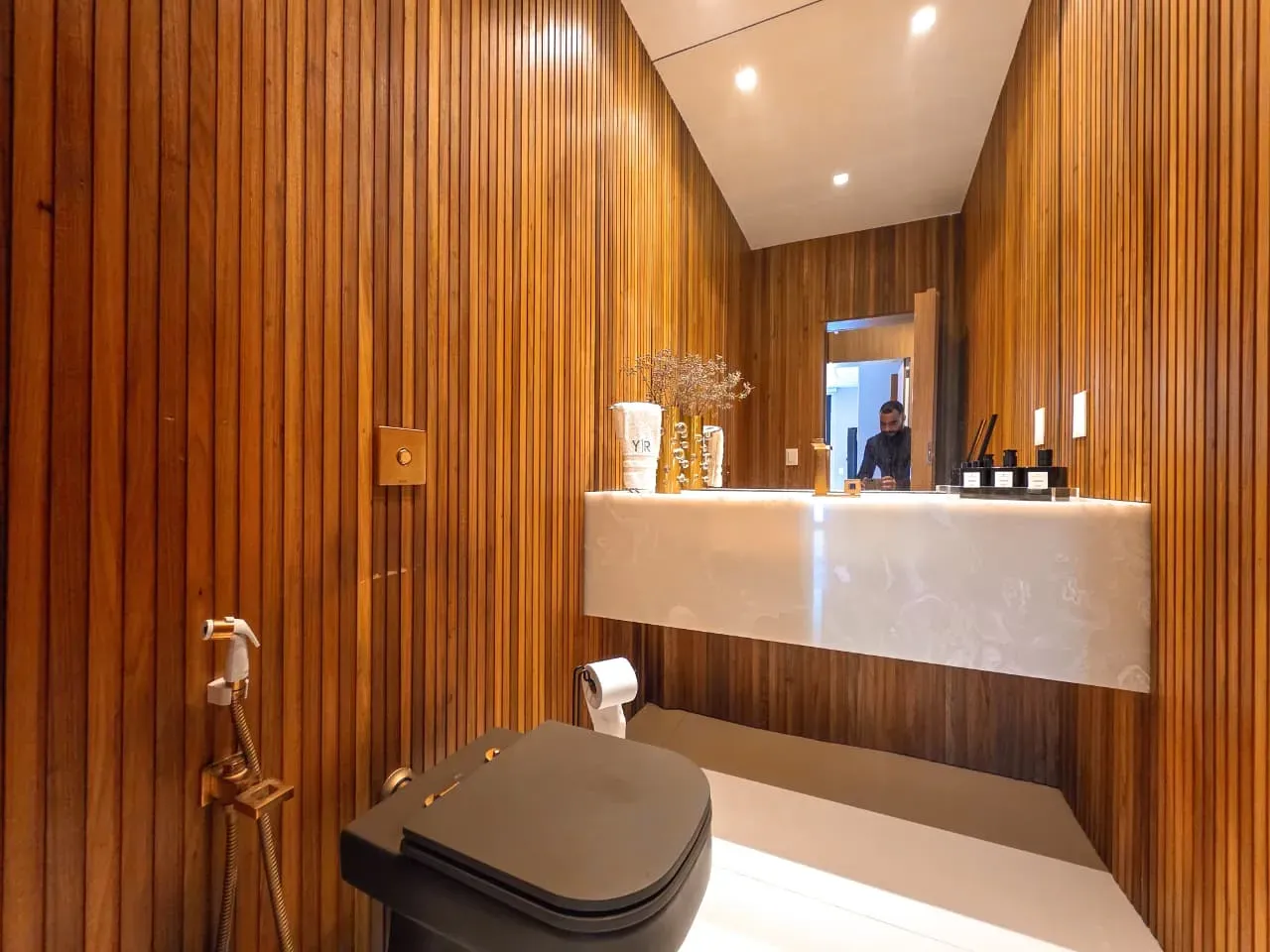 Furnished house, 920 m², with a bathtub — photo 41