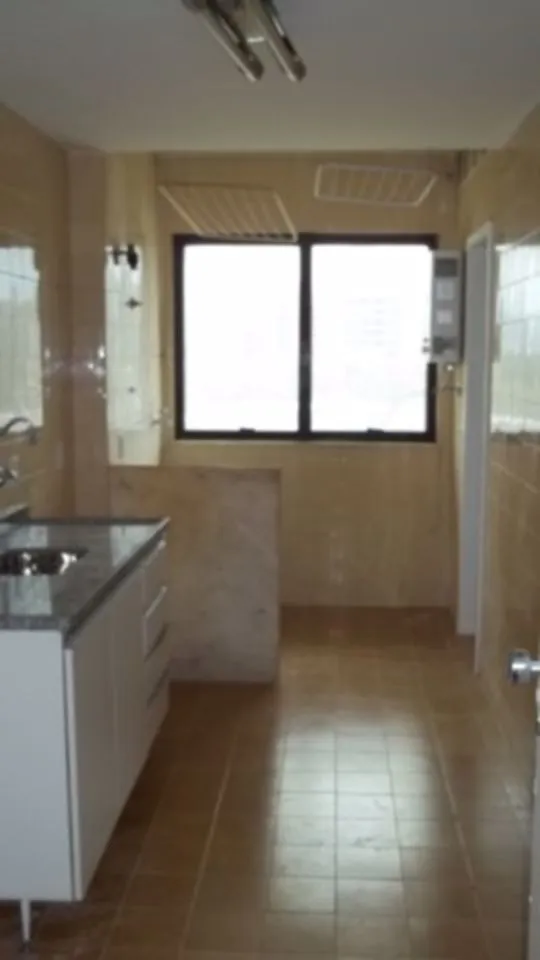 2-bedroom apartment in a building with a pool — photo 25