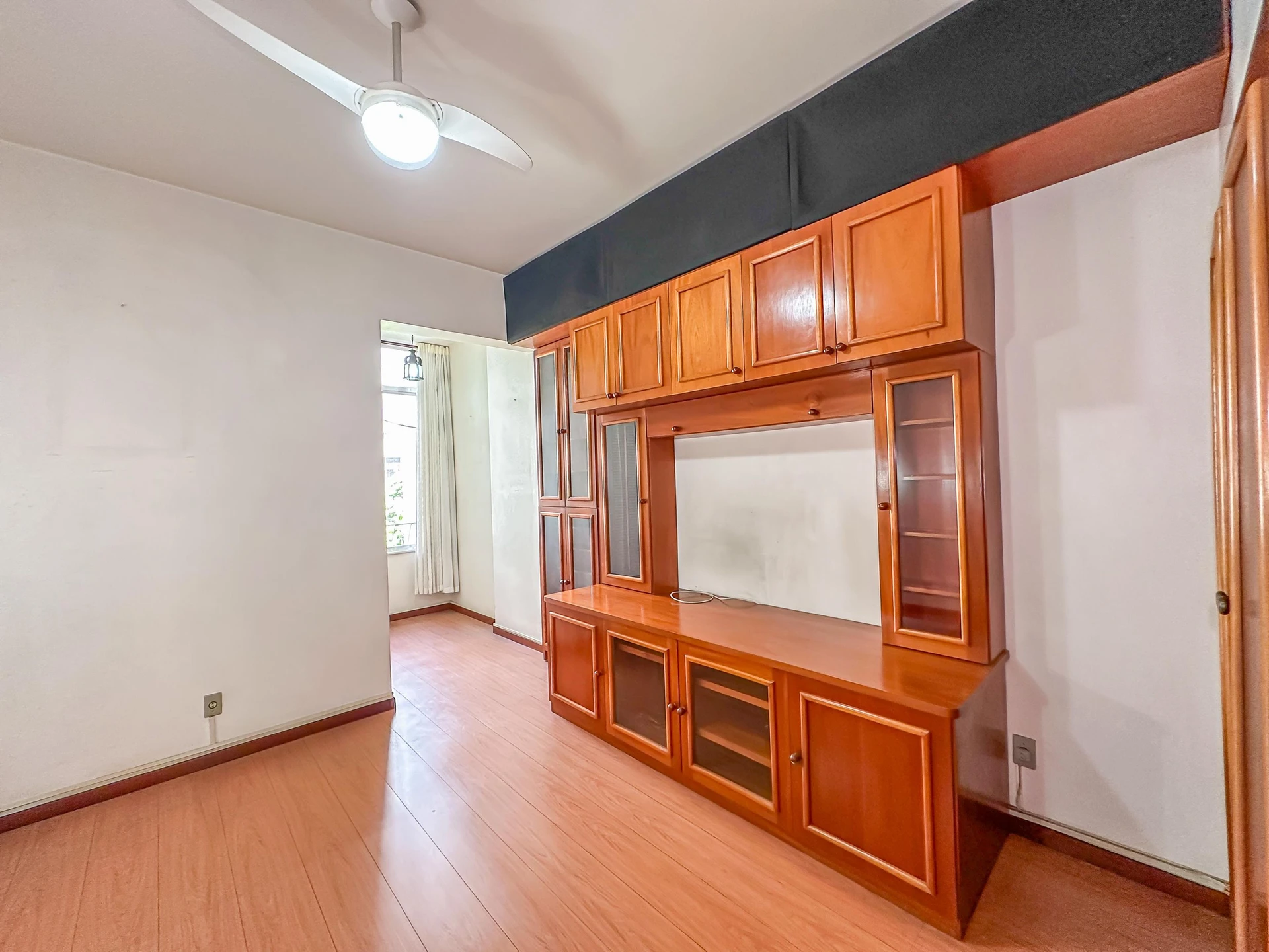 140 m² apartment with a jacuzzi and a bathtub — photo 26