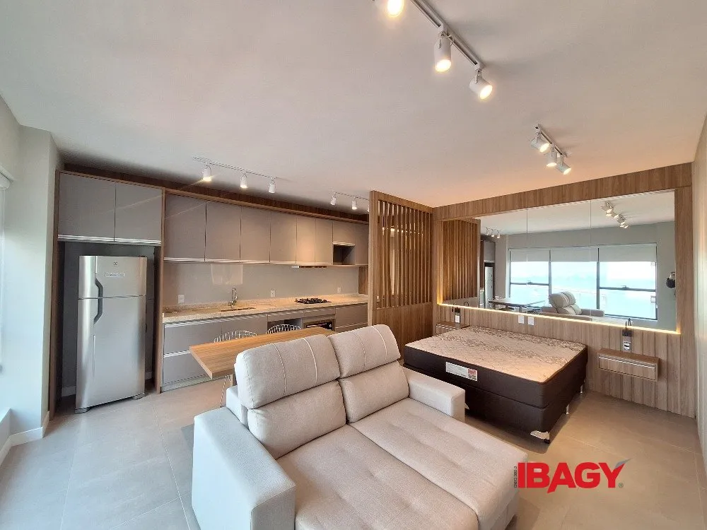 Furnished studio in a building with a pool