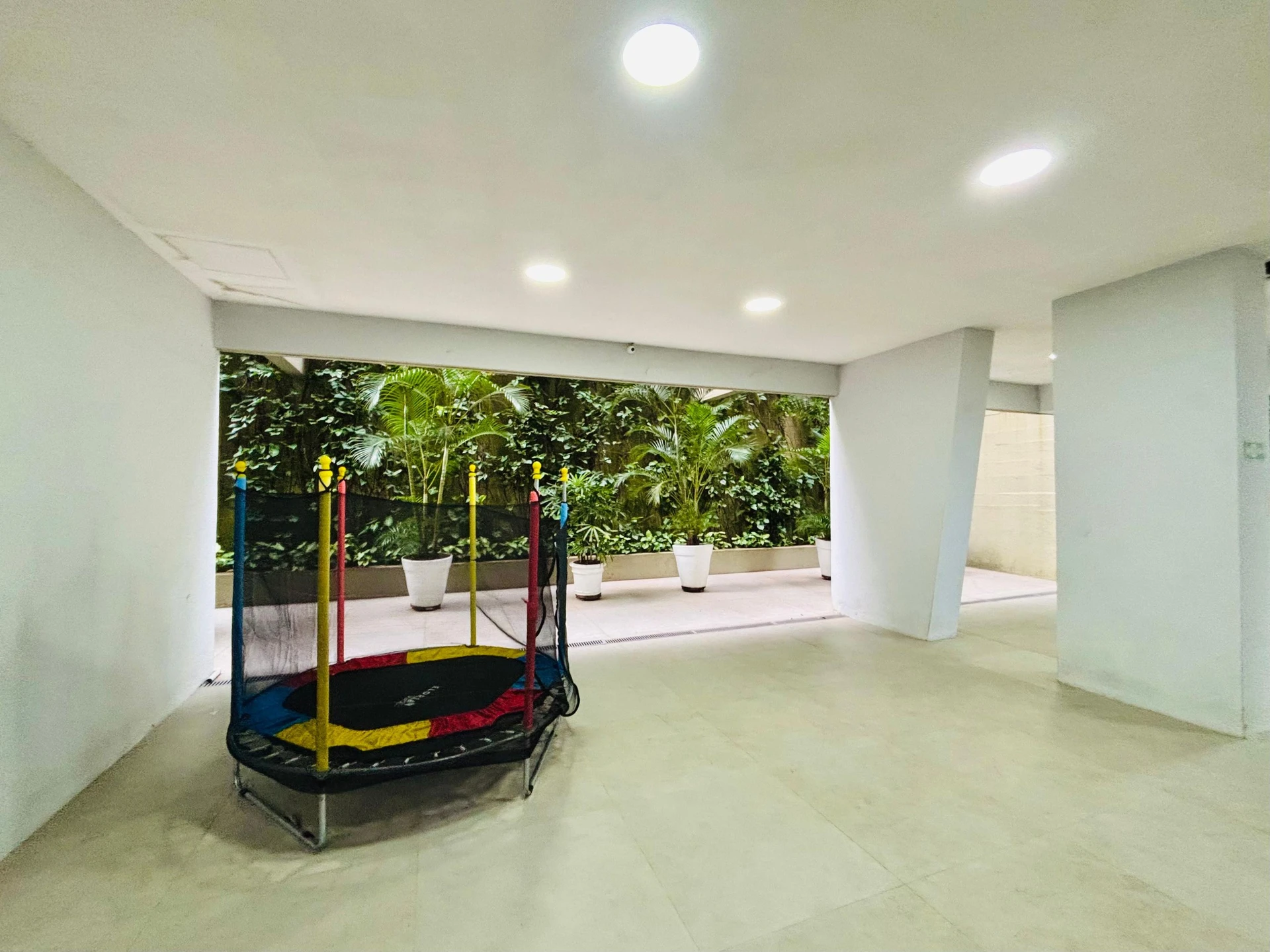 100 m² apartment with a water view and a washing machine — photo 23