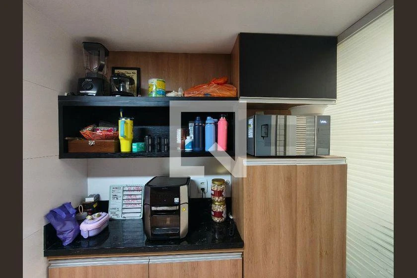 Furnished apartment, 103 m², with a glass-enclosed balcony — photo 27