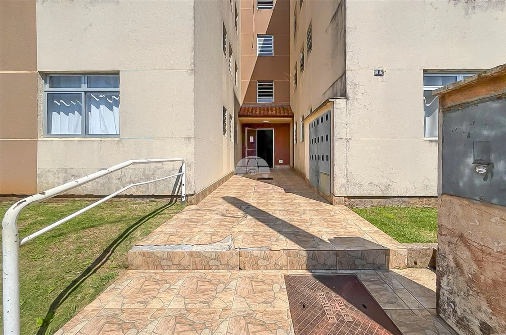 Wood or laminate floors in a 3-bedroom apartment, 50 m² — photo 18
