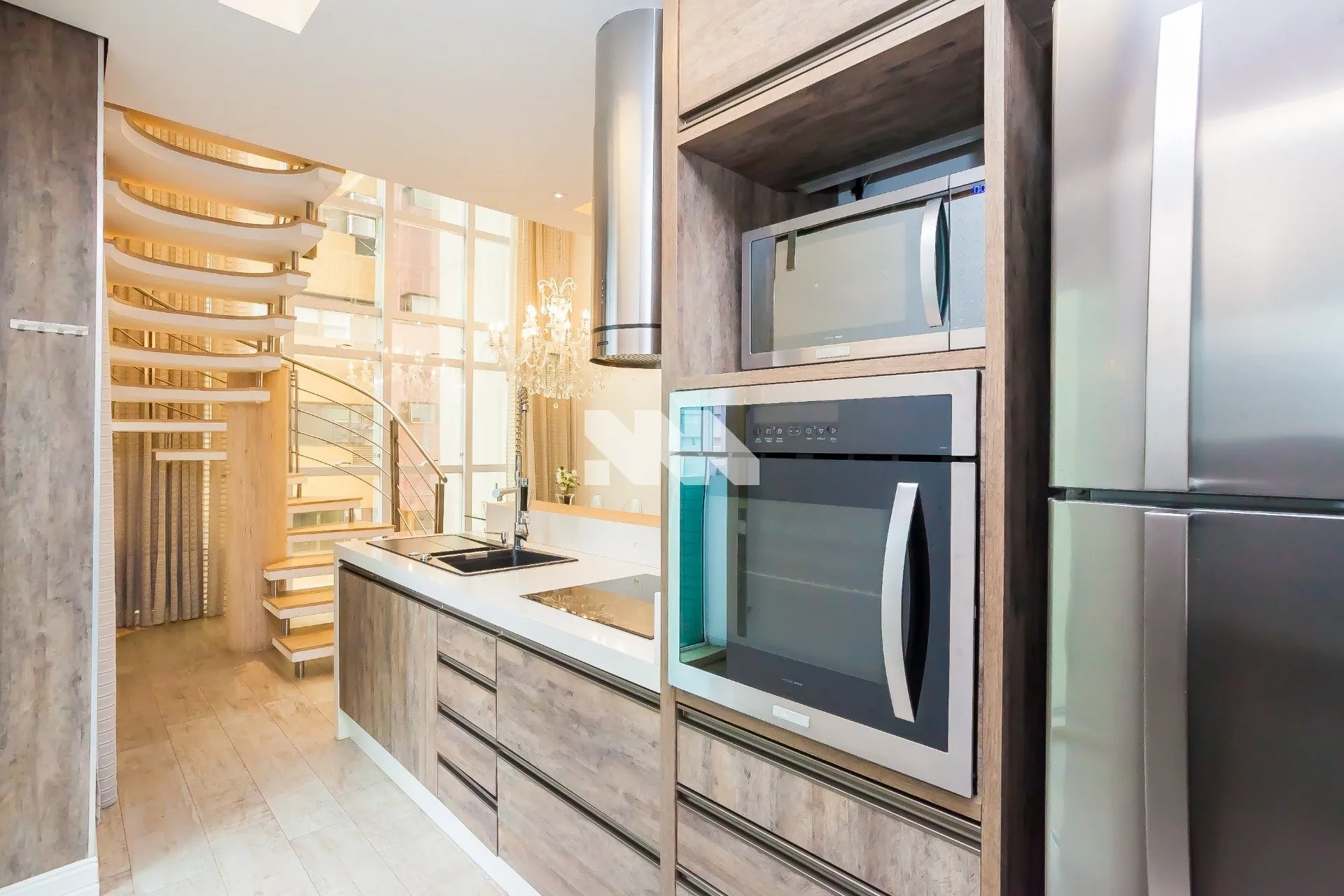 Furnished 154 m² apartment on the 9th floor — photo 35