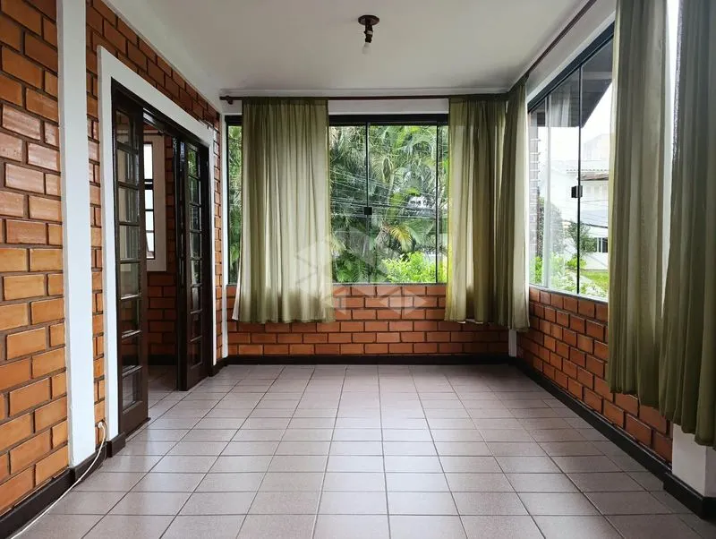 3-bedroom house with a garden — photo 7