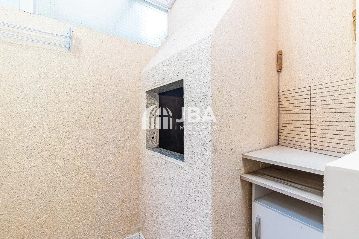 Glass-enclosed balcony in a 3-bedroom house, 85 m² — photo 29
