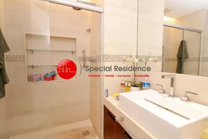 Furnished apartment with 4 bedrooms and 5 bathrooms — photo 6