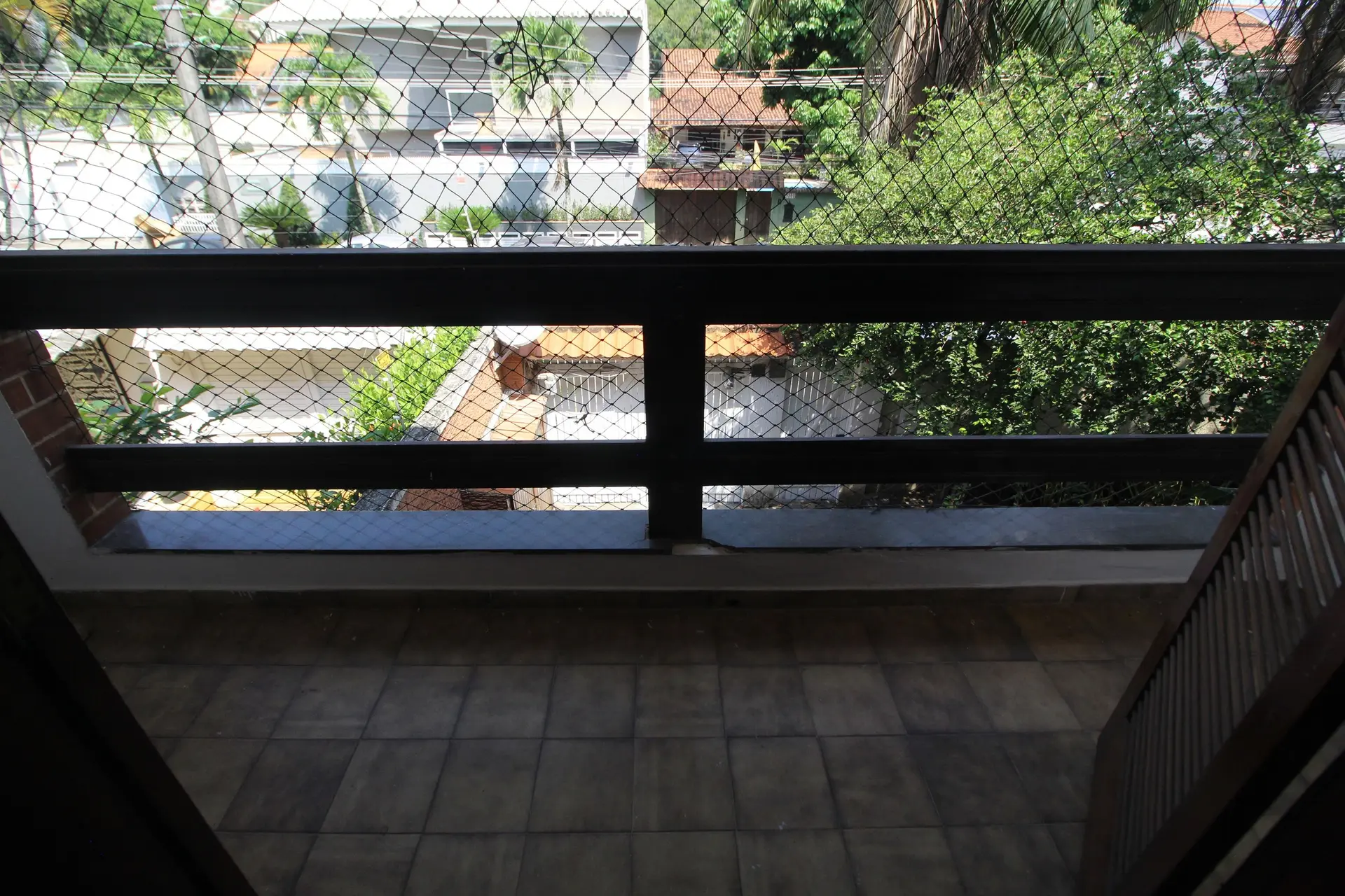 House, 450 m², with a grill on the balcony — photo 45