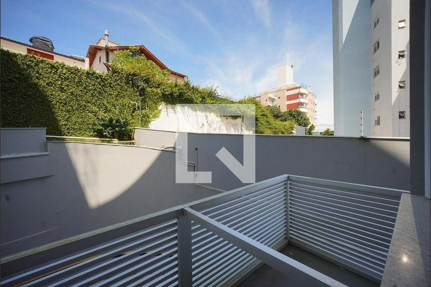 3-bedroom apartment with a water view in Florianópolis — photo 33