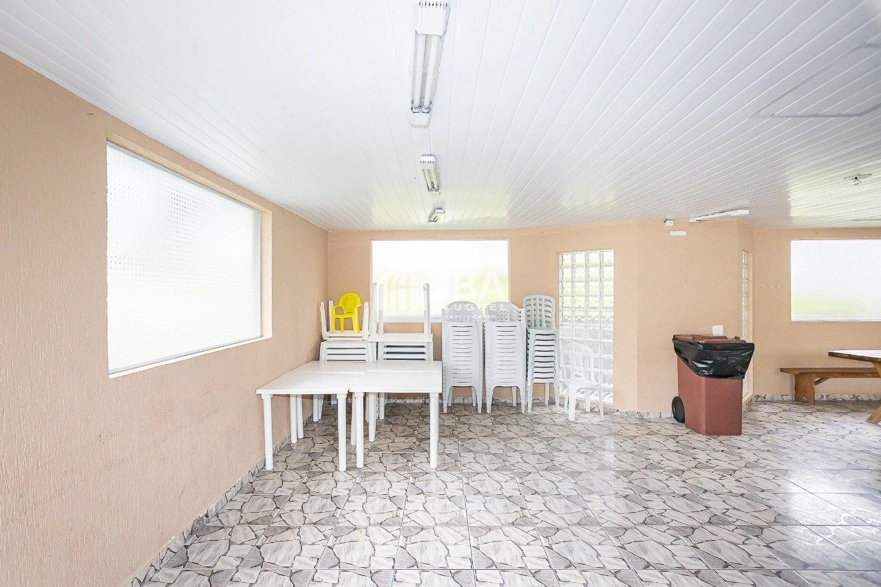 Wood or laminate floors in a 2-bedroom apartment, 68 m² — photo 19