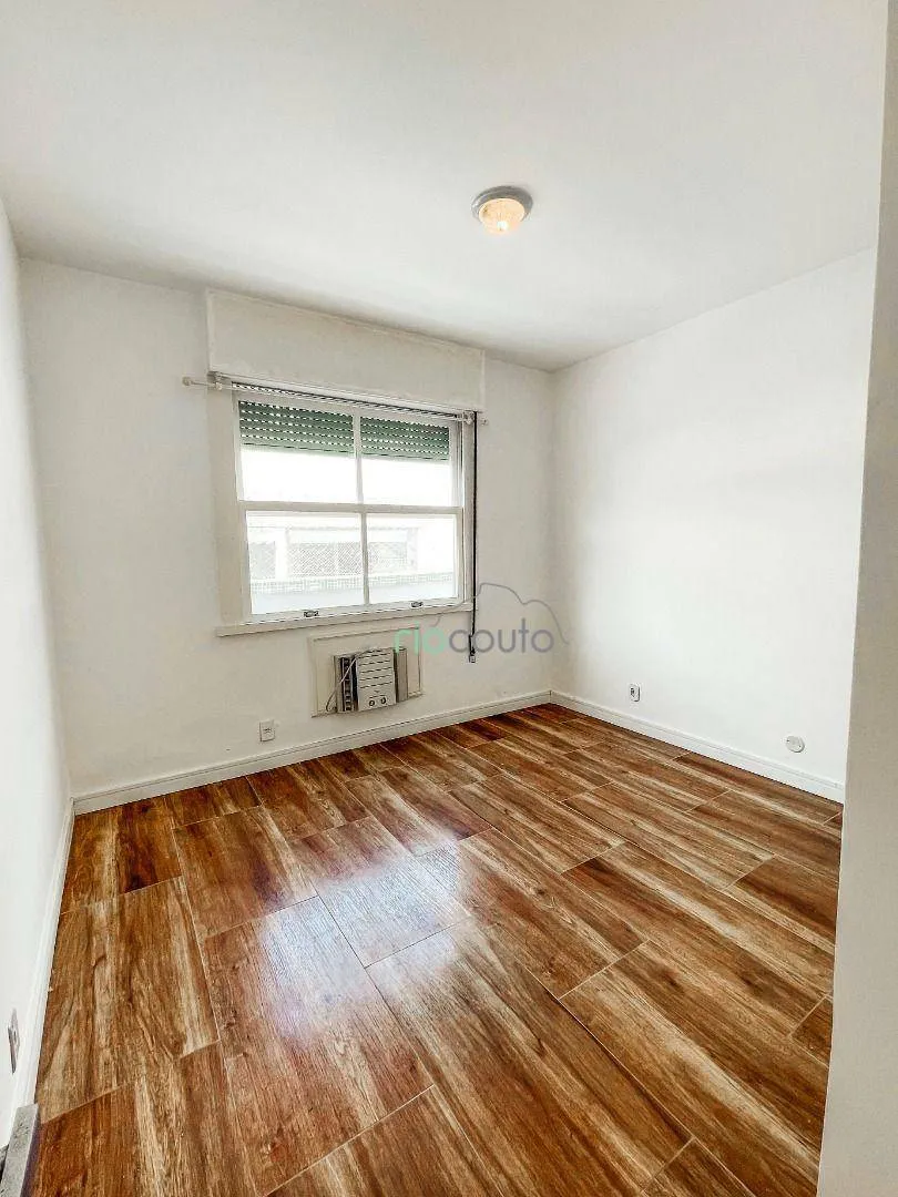 Unfurnished apartment with 4 bedrooms and 377 m² — photo 20