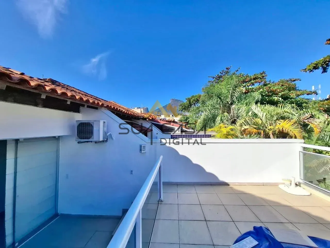 House with 4 bedrooms and 273 m² plus open-air pool — photo 19