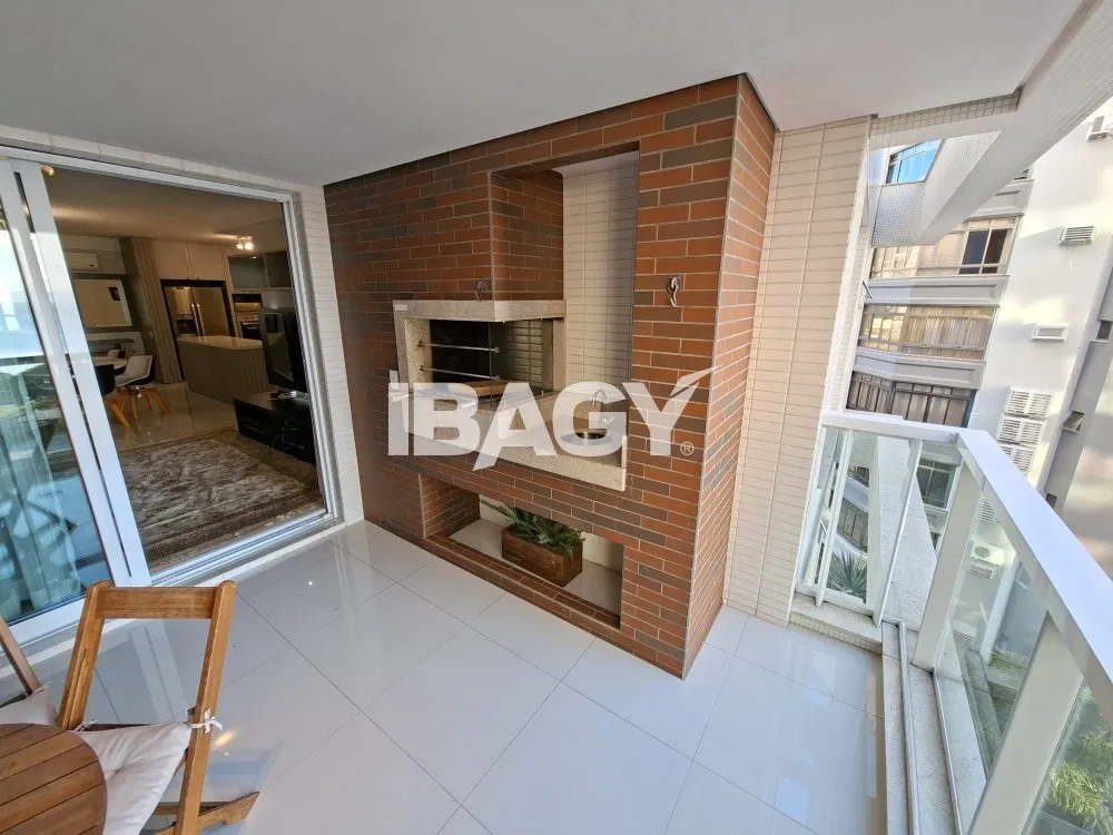 Apartamento amueblado de 3 dormitorios con barbacoa en balcón — photo 9