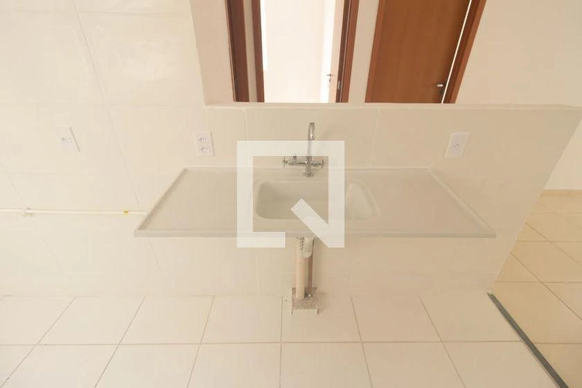 Rental apartment with 2 bedrooms and a closed kitchen — photo 2
