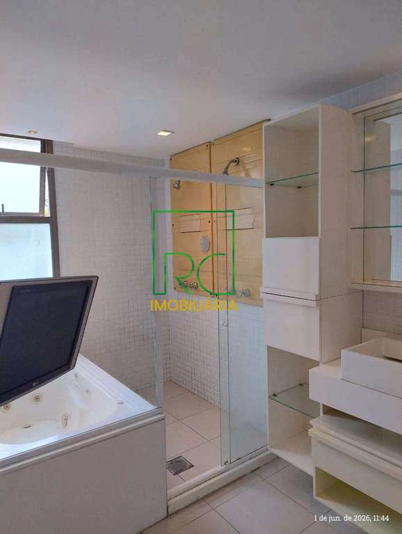 234 m² unfurnished apartment with 4 en-suite bedrooms — photo 9