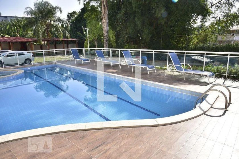 Apartamento de 2 quartos em condomínio com piscina — photo 41