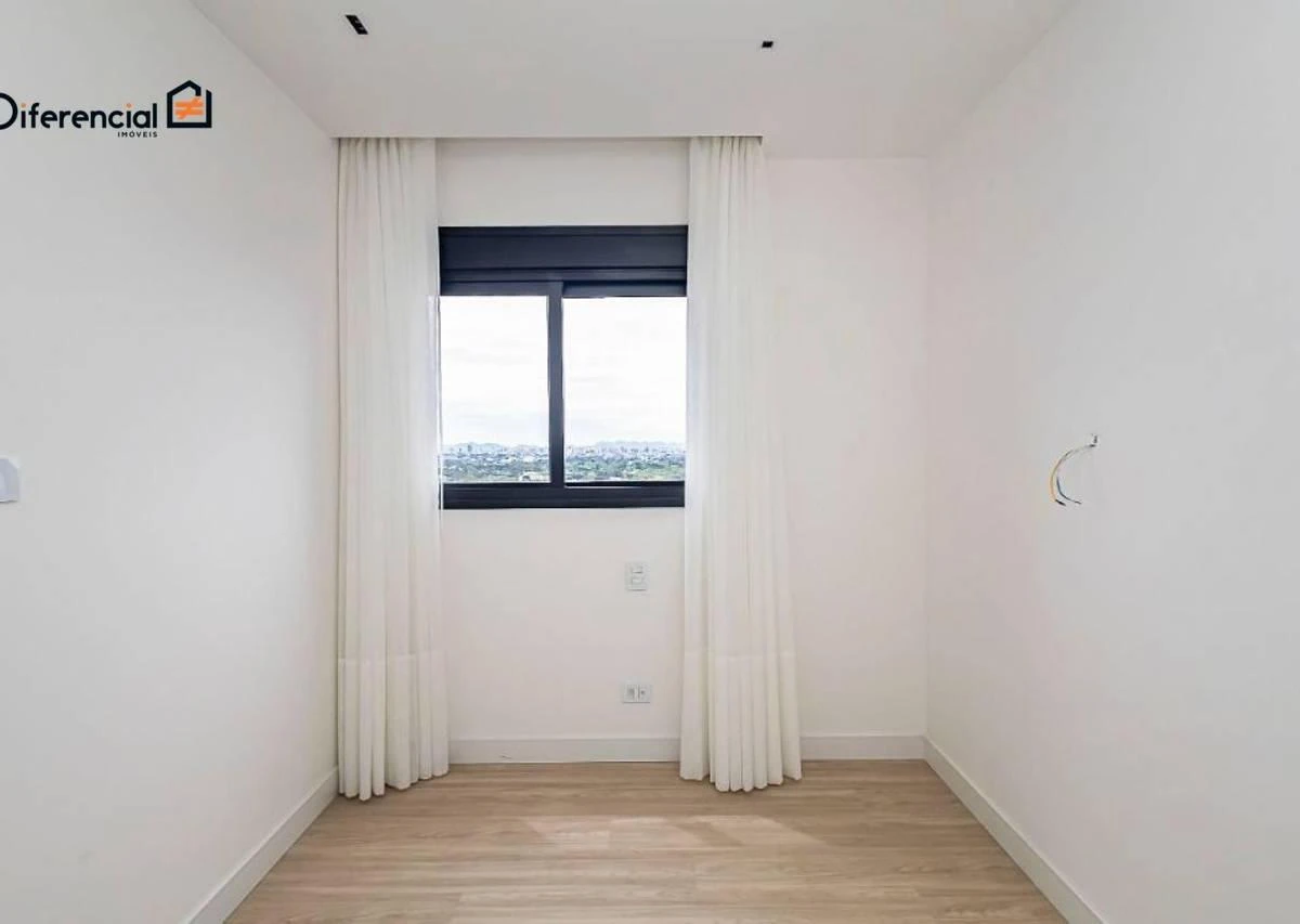 Furnished apartment, 93 m², with floor-to-ceiling windows — photo 34
