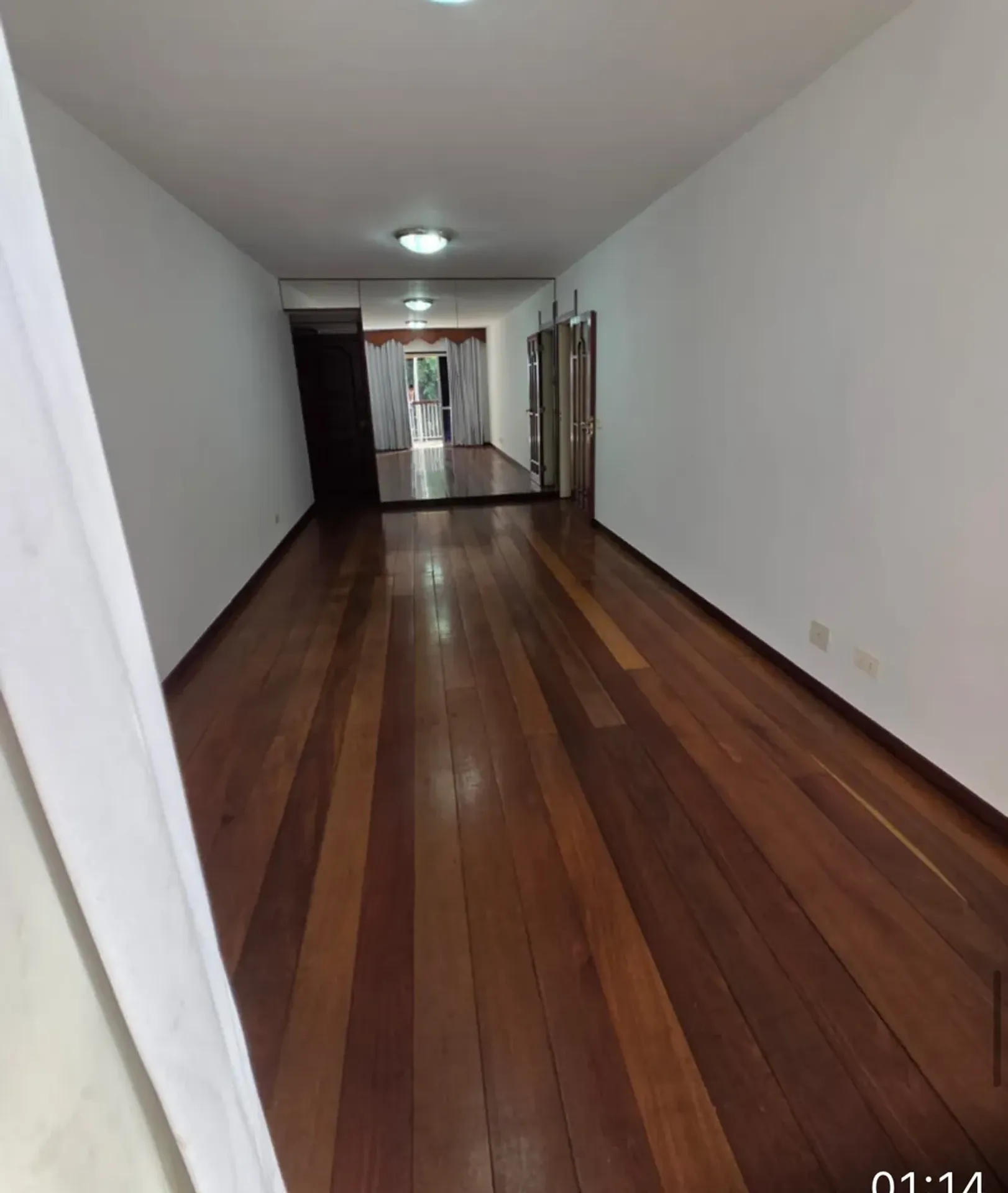 90 m² apartment with 2 bedrooms and a balcony — photo 14