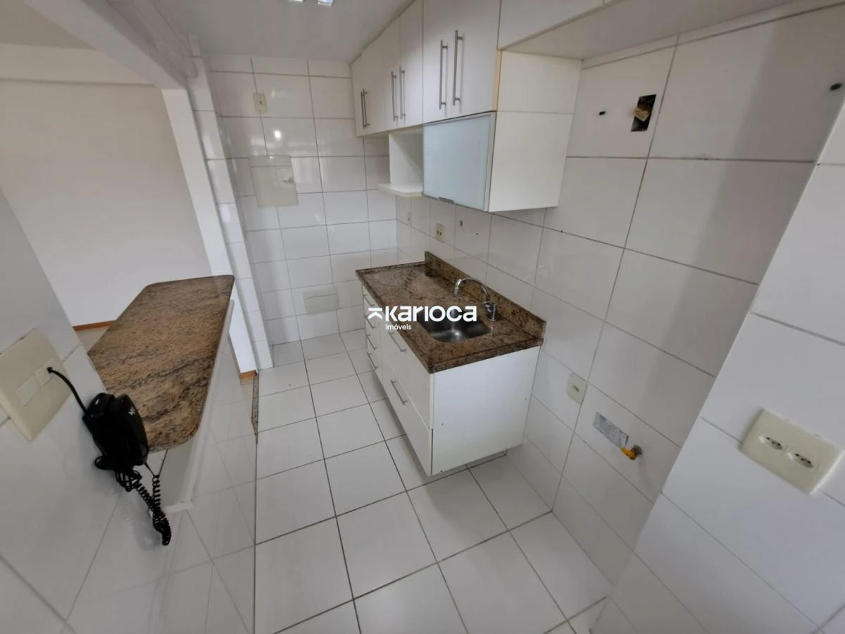 Glass-enclosed balcony in a 3-bedroom apartment, 75 m² — photo 7