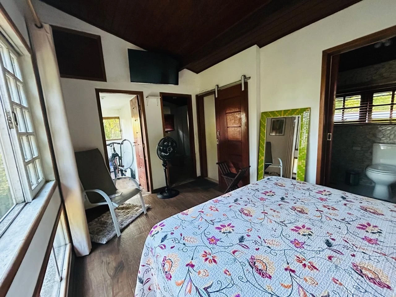 Furnished 1-bedroom house with 2 bathrooms and parking — photo 14