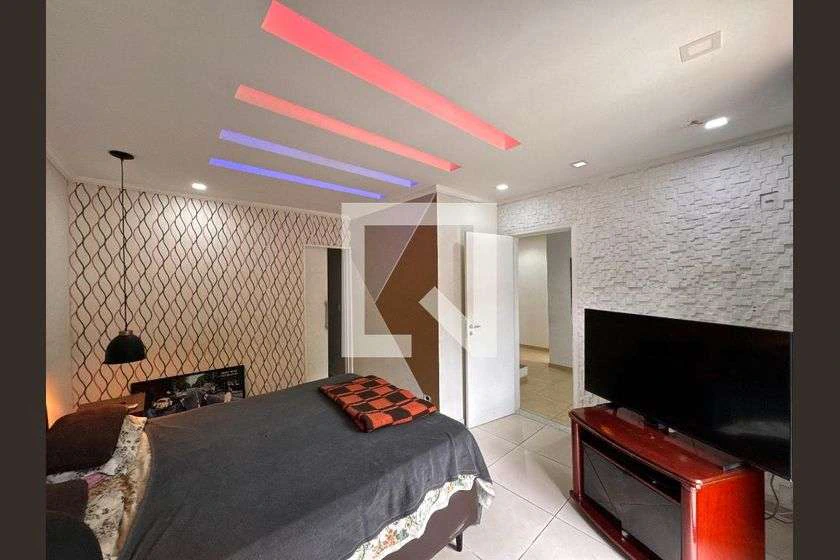 House with 3 en-suites and 3 parking spots, 270 m² — photo 6