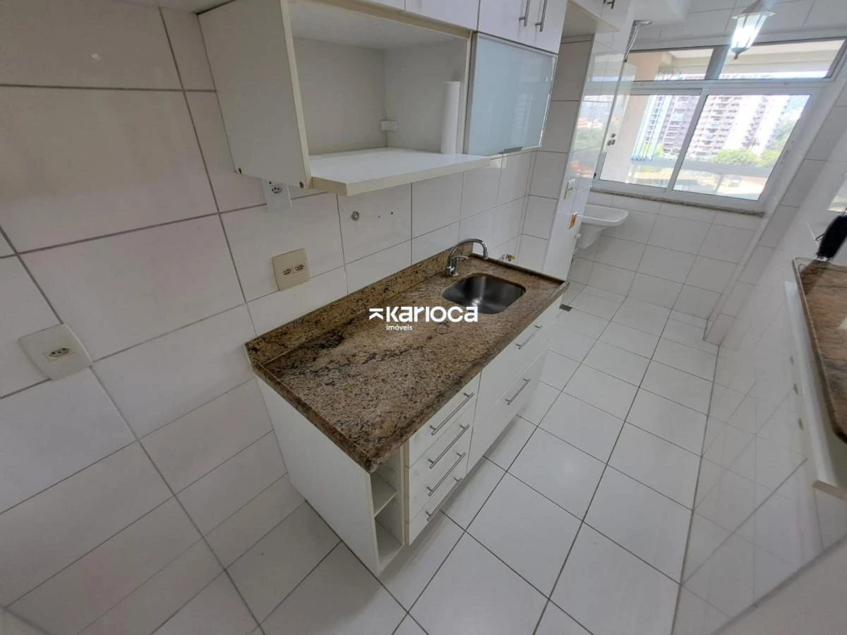 Glass-enclosed balcony in a 3-bedroom apartment, 75 m² — photo 18