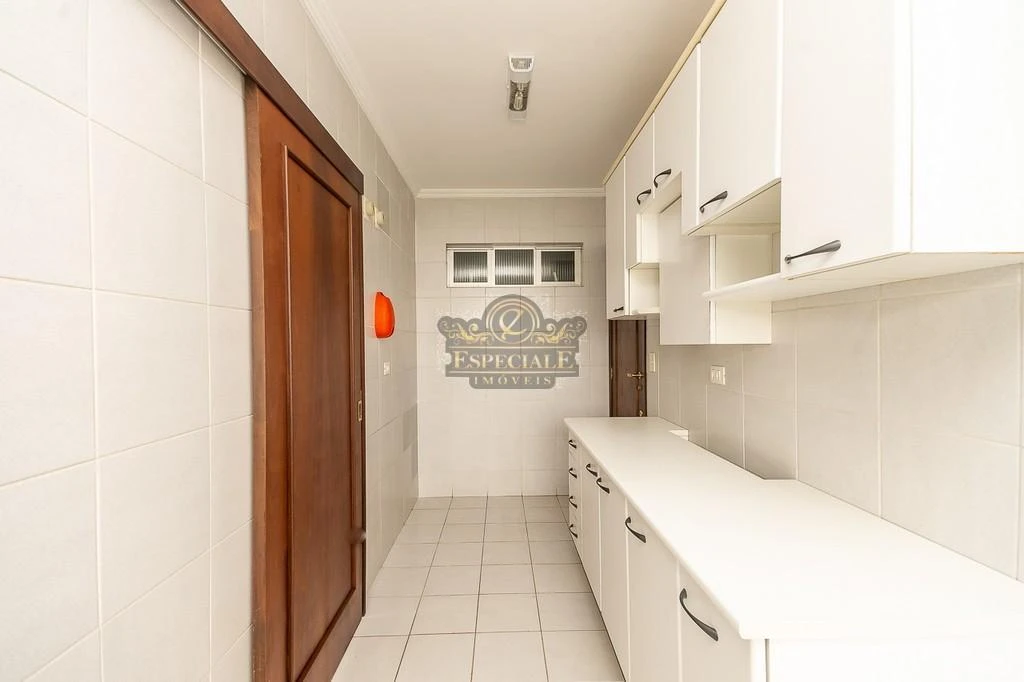167 m² apartment with a grill on the balcony and a bathtub — photo 41
