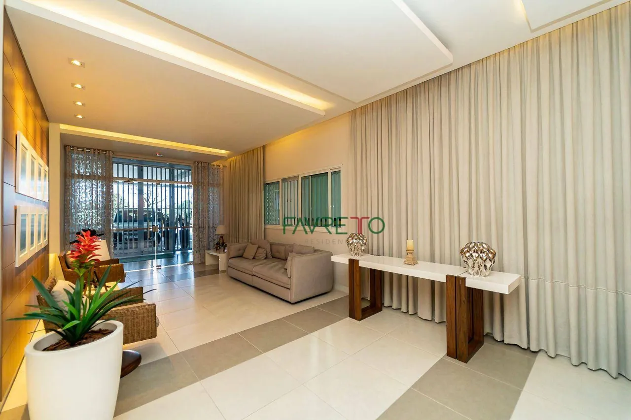 Departamento con balcón cerrado con vidrio en Curitiba — photo 4
