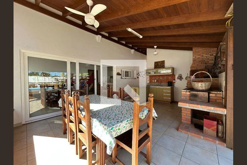 Furnished 284 m² house with 4 bedrooms and balcony — photo 4
