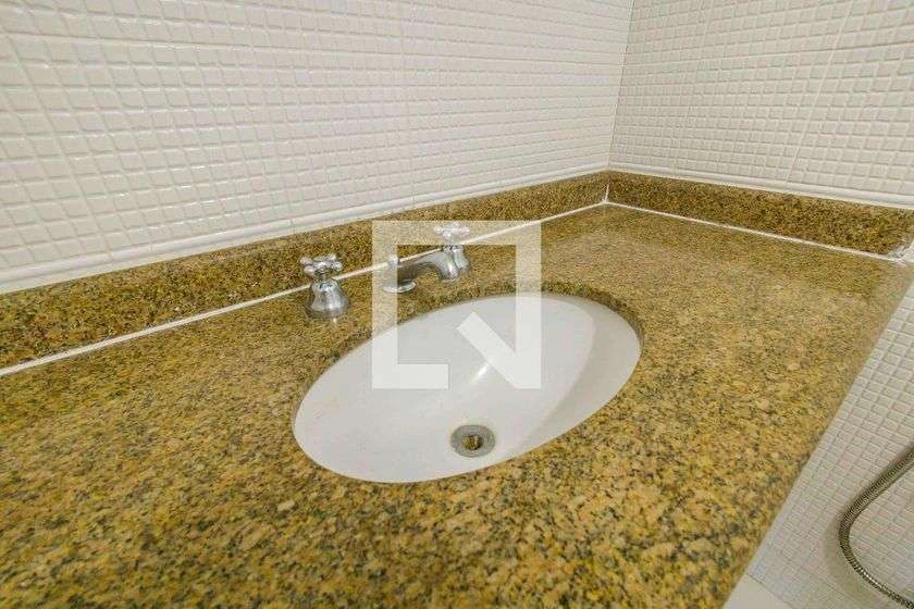 Furnished 73 m² apartment with 2 en-suite bedrooms — photo 27
