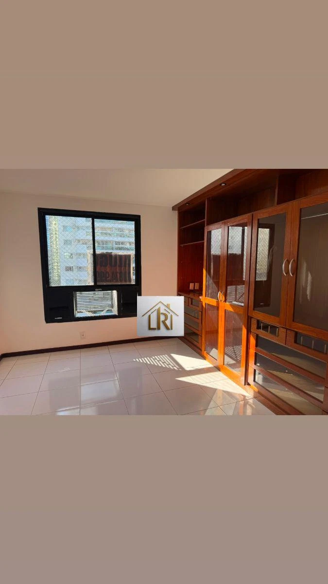 Apartment, 141 m², with a walk-in closet — photo 4