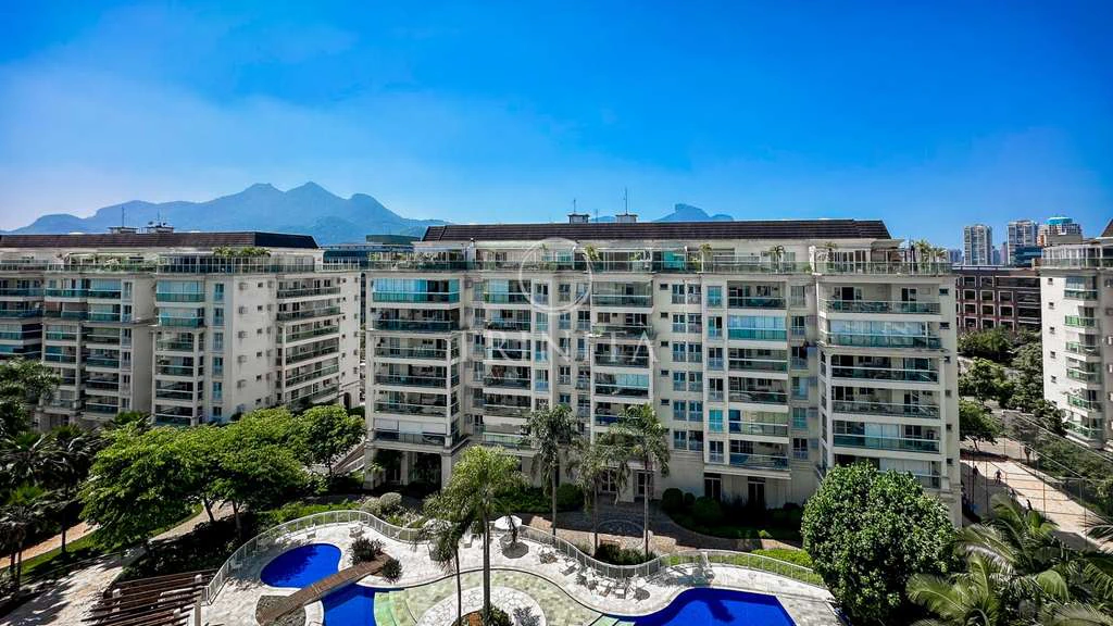Furnished penthouse with 4 bedrooms, 200 m² and 3 parking — photo 16