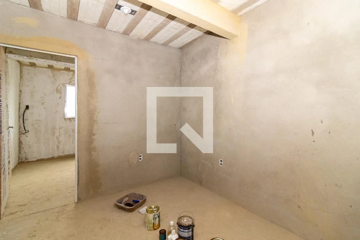 Casa sem mobília com 3 quartos e 3 banheiros, precisa reformar — photo 19