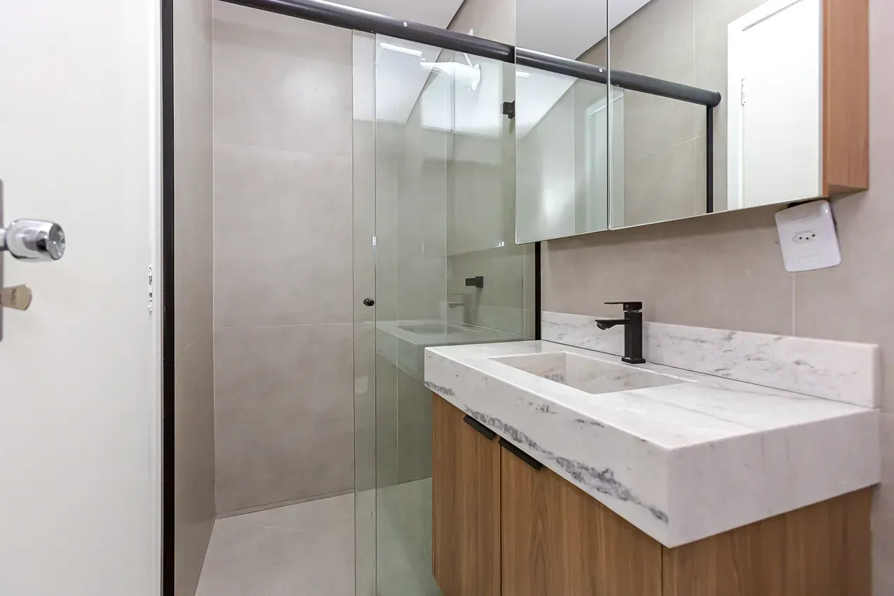 Furnished 1-bedroom apartment with 1 bathroom — photo 2