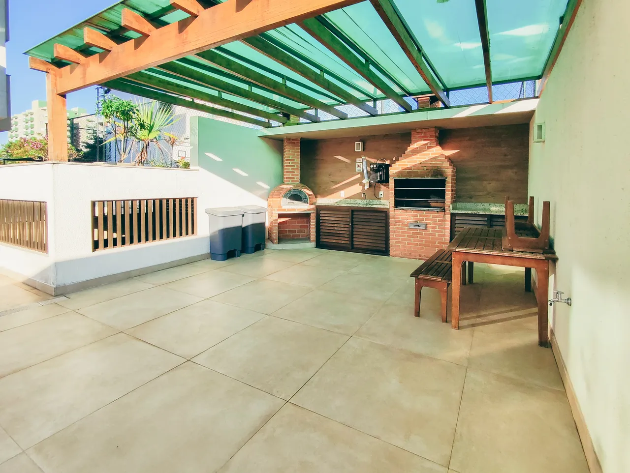 2-bedroom apartment with 2 bathrooms and balcony — photo 4