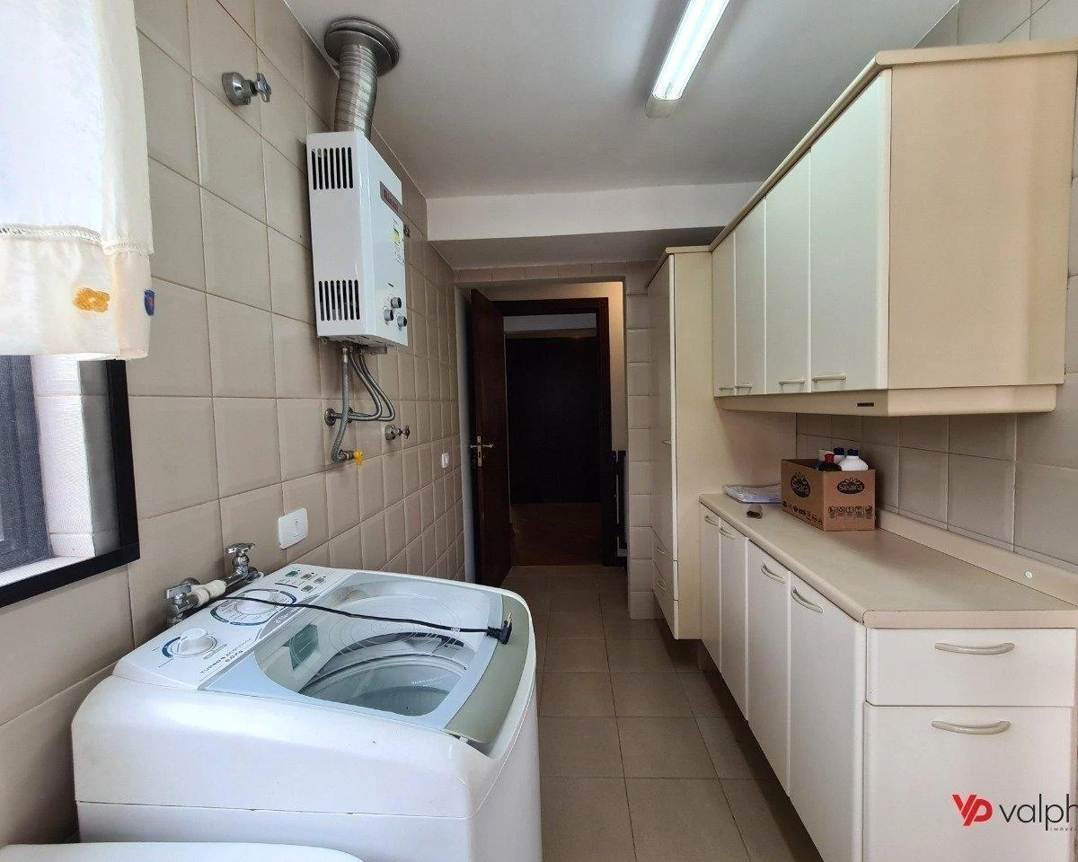 Condo house with 3 bedrooms and 5 bathrooms — photo 28