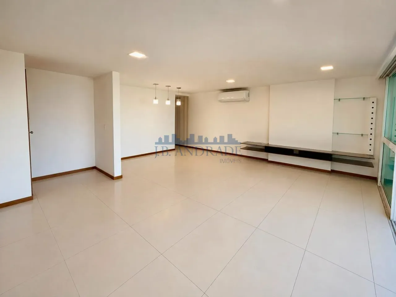 3-bedroom apartment with 3 baths and 2 parking spots — photo 9