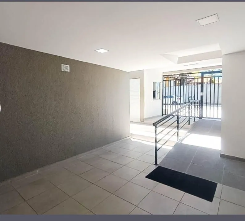 2-bedroom apartment in a building with a gym — photo 12